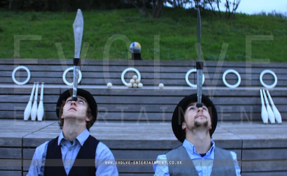 Acro-Jugglers-1