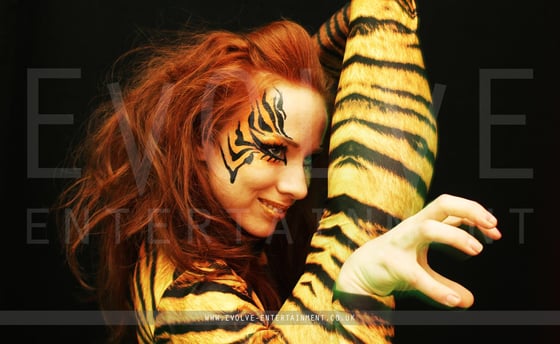 Animal-Interactive-acro-7