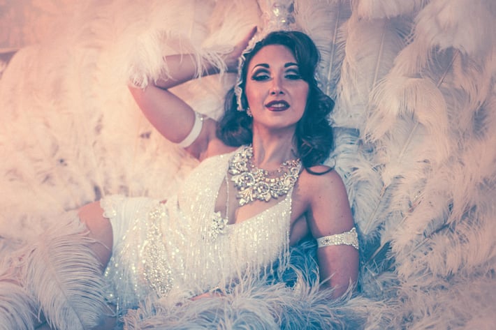 Classice-Feather-Burlesque---Thumbnail