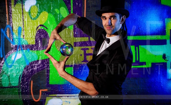 Contact-Jugglers-4