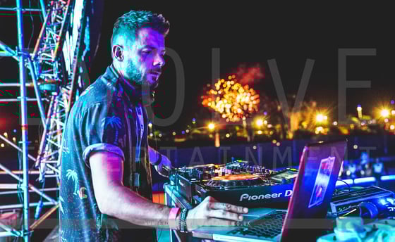 Festival Entertainment 16