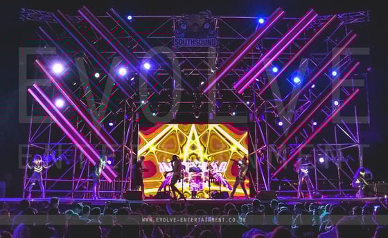 Glow-Girlz-LED-Dancers-1-2
