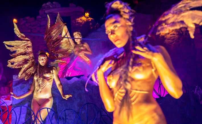 Gold-Body-Paint-Model-6 E
