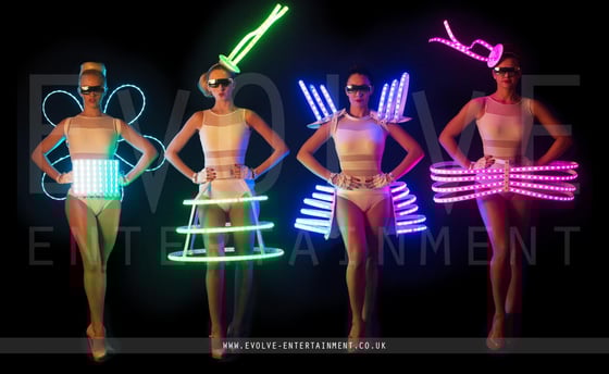 LED-Dancers-Show-Evolve-2