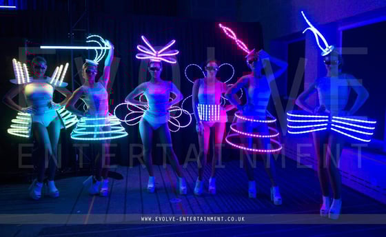 LED-Dancers-Show-Evolve-8