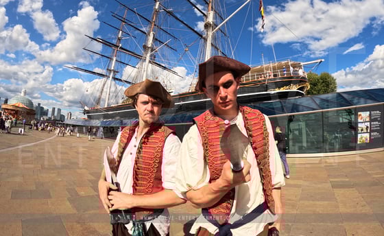 Pirate-Jugglers-4