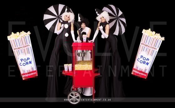 Popcorn-Machine-with-stilts-1