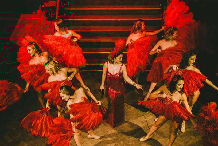 Showgirl Cabaret T